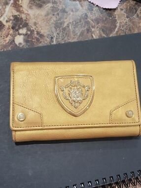 Daks Gold Leather Continental Wallet with Crest Detail